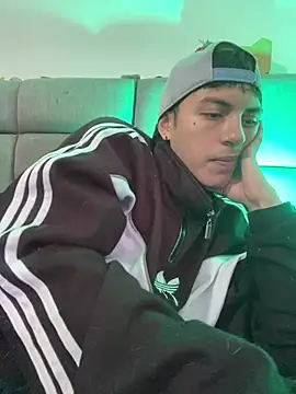 NaytonFreeman 现场XXX聊天