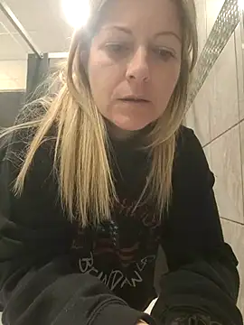 Онлайн чат XXX NikkiBlisss