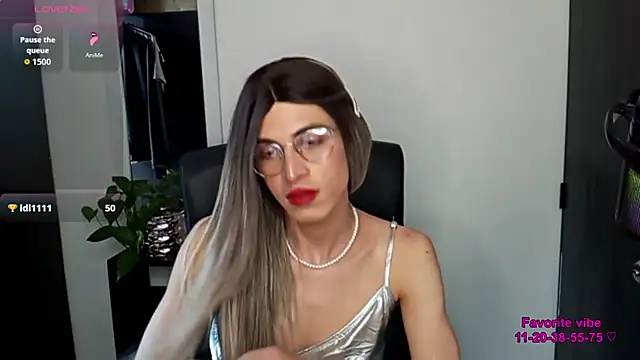 دردشة Andy_Roses الجنسية المباشرة