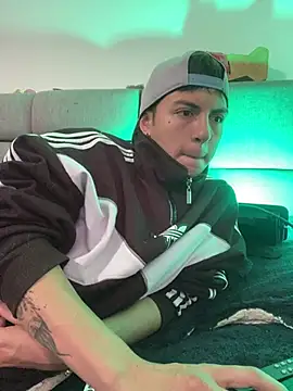 NaytonFreemanのウェブカメラショー