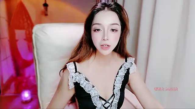 zizi-a Adlı Modelin Canlı XXX Sohbeti