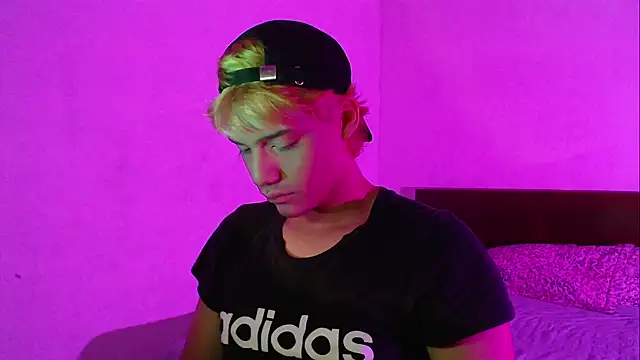 CrisotpherMoretti – Naživo XXX chat