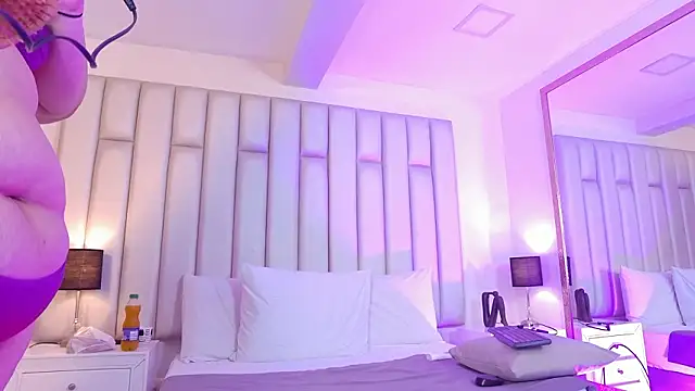 aandreaperez's Live XXX Chat