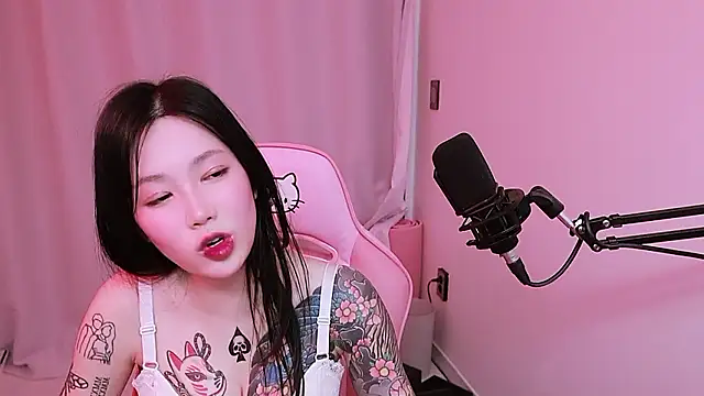 MISA_02 élő XXX-chatje