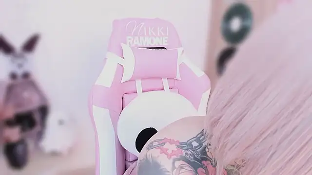 NikkiRamone 라이브 XXX 채팅