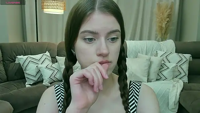 Erica_Kiss Live XXX-Chat