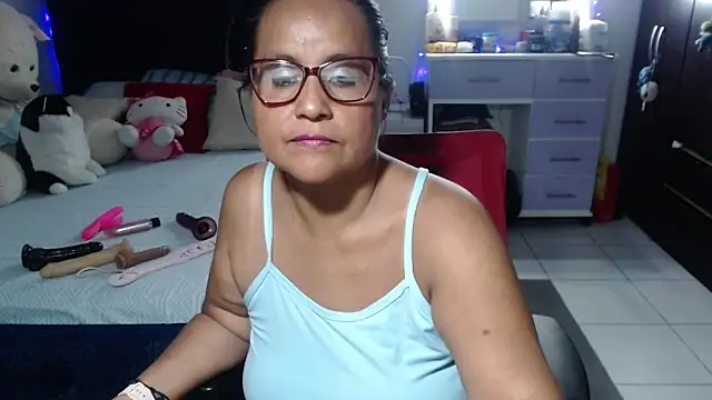 pervert_mommy_ Adlı Modelin Canlı XXX Sohbeti