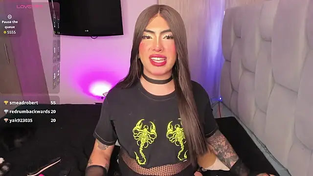 Pokazy przed kamerką – Sophie_whitexxx