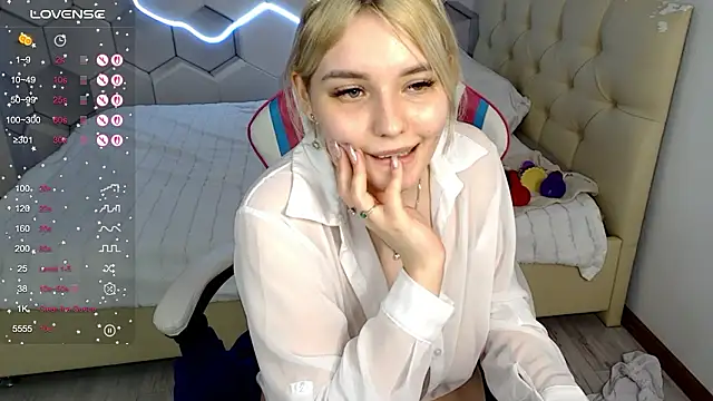 aliicemeow Show in webcam