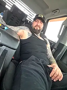 Beardedtattood Chat XXX live