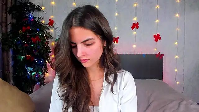 Chat XXX en directo de Milana_Crystal_