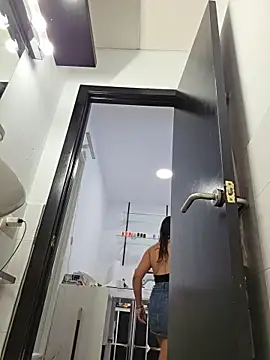 GatitaXD27のライブXXXチャット