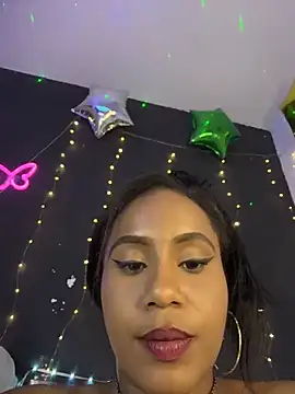 Chat XXX en directo de AlisonHoot69