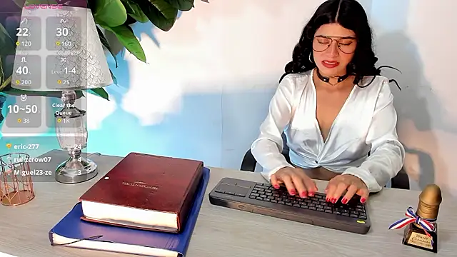 LittleVaale: απευθείας συνομιλία ΧΧΧ