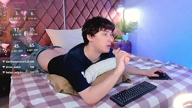 Živý XXX chat _YummyTony_