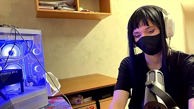 Pokazy przed kamerką – Akim_exe_UwU_femboy