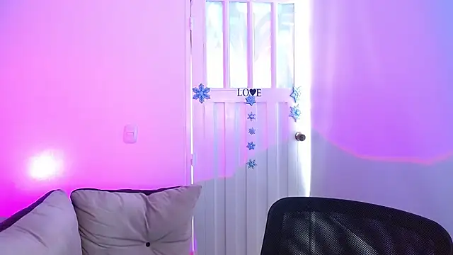 milfrousse Chat XXX in diretta