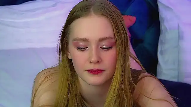 Pokazy przed kamerką – AgataFoxley