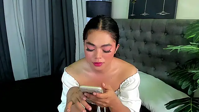 AsianHugecockAnna Webcam Show