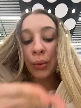 Živý XXX chat SashaCatt