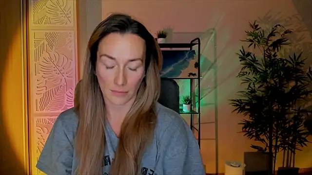 RebeccaMartinez élő XXX-chatje