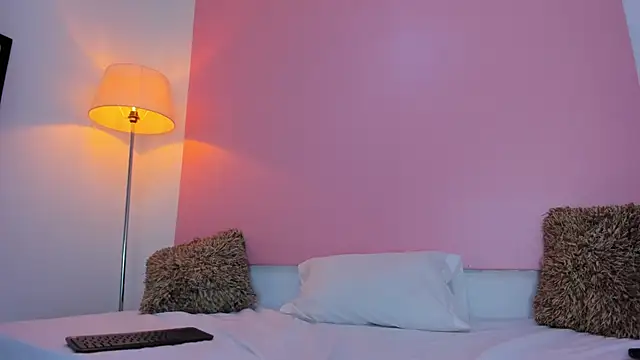 XXX chat uživo modela andyylove_jk