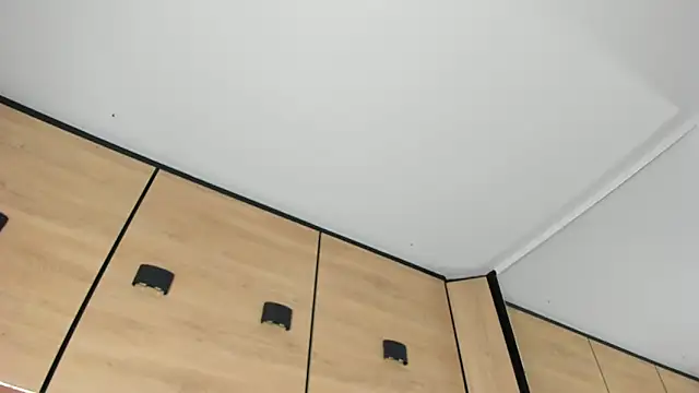 karol_lewiss 现场XXX聊天