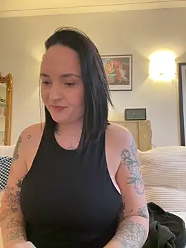 Orgasmille Adlı Modelin Canlı XXX Sohbeti