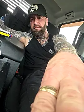 Beardedtattood 现场XXX聊天