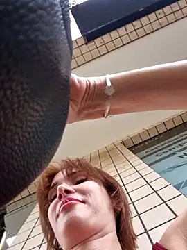 Irresistible24's Live XXX Chat