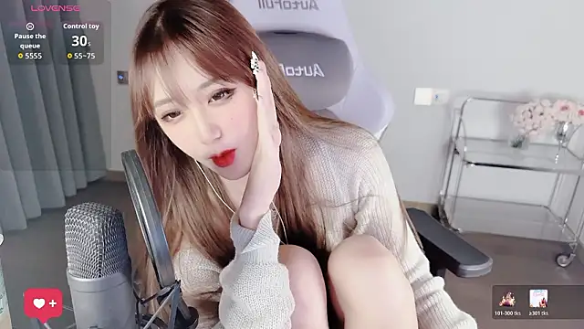 OwQoll Chat XXX in diretta