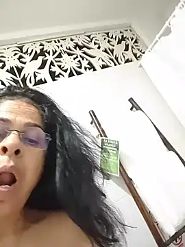 NakedMILFx live XXX chat