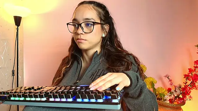 Dafne_Mel: онлайн-секс-чат