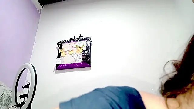 PetiteIvoryQueen19 Live XXX-chat