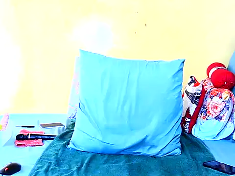 White_Ferrari Chat XXX live