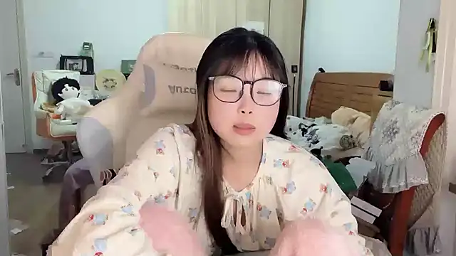 Akong11 网络视讯表演