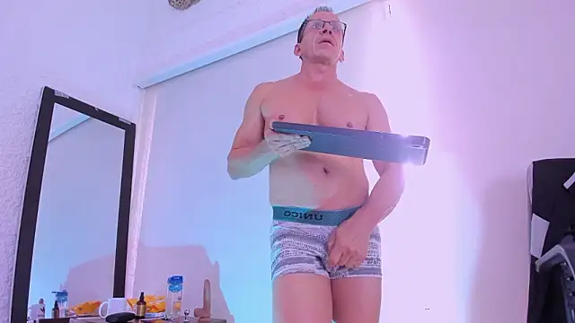 _axelking_ Show in webcam