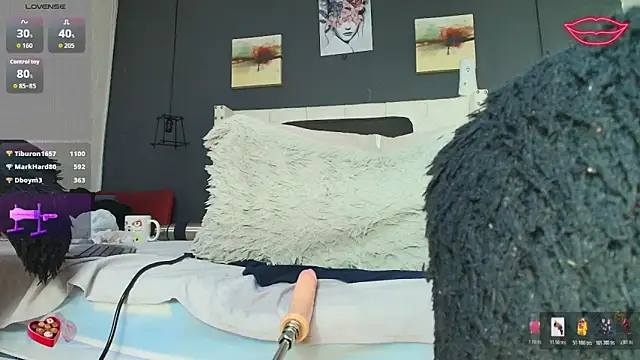 hazel_milf's Live XXX Chat