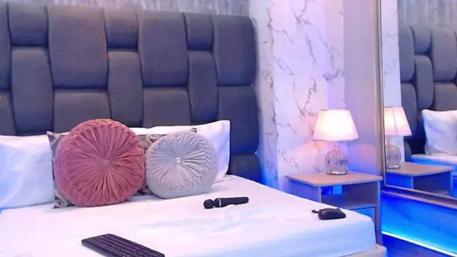 SophieWolkman: онлайн-секс-чат