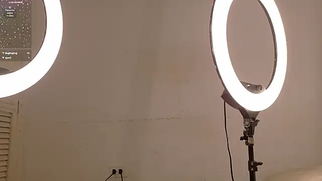 Sembang XXX Secara Langsung miranda_villa