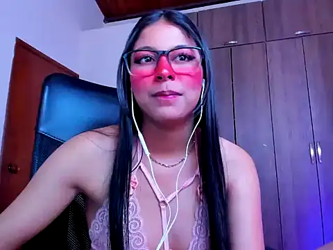 _ALLYSON18_'s Live XXX Chat