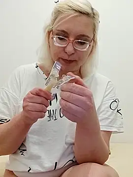 Chat XXX en directo de VikaKing