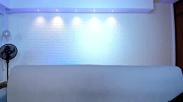 Chatroom XXX en direct de violet_scott