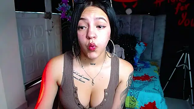 Violettasquirt – Live XXX-chat