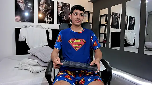 Alejo_Grey 现场XXX聊天