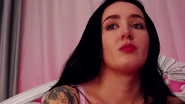 Chatroom XXX en direct de KimKhallifa