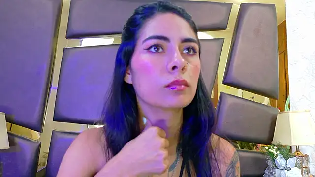 دردشة NicoleEsposito الجنسية المباشرة