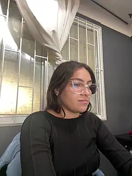 Alyha_Cortes 即時 XXX 聊天