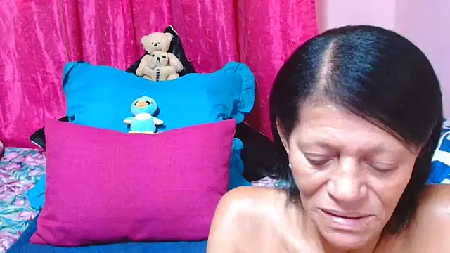 SLUTTYROXY 即時 XXX 聊天