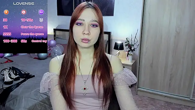 دردشة AdrianWild الجنسية المباشرة